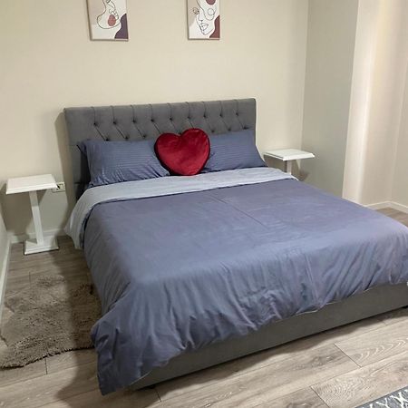 Chlo Apartment 5 Tirane Bagian luar foto